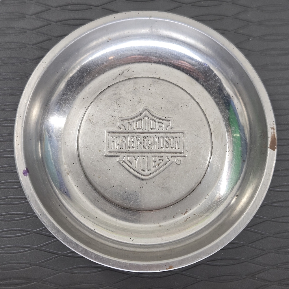 Harley-Davidson Magnetic Steel Bowl – Heavy-Duty Shop Accessory